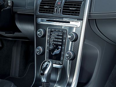 Listino Nuovo Volvo Xc60 2 4 D5 R Design Momentum Awd